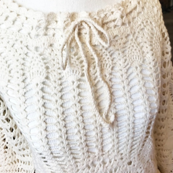 Pretty White Crochet Top - Picture 4 of 4